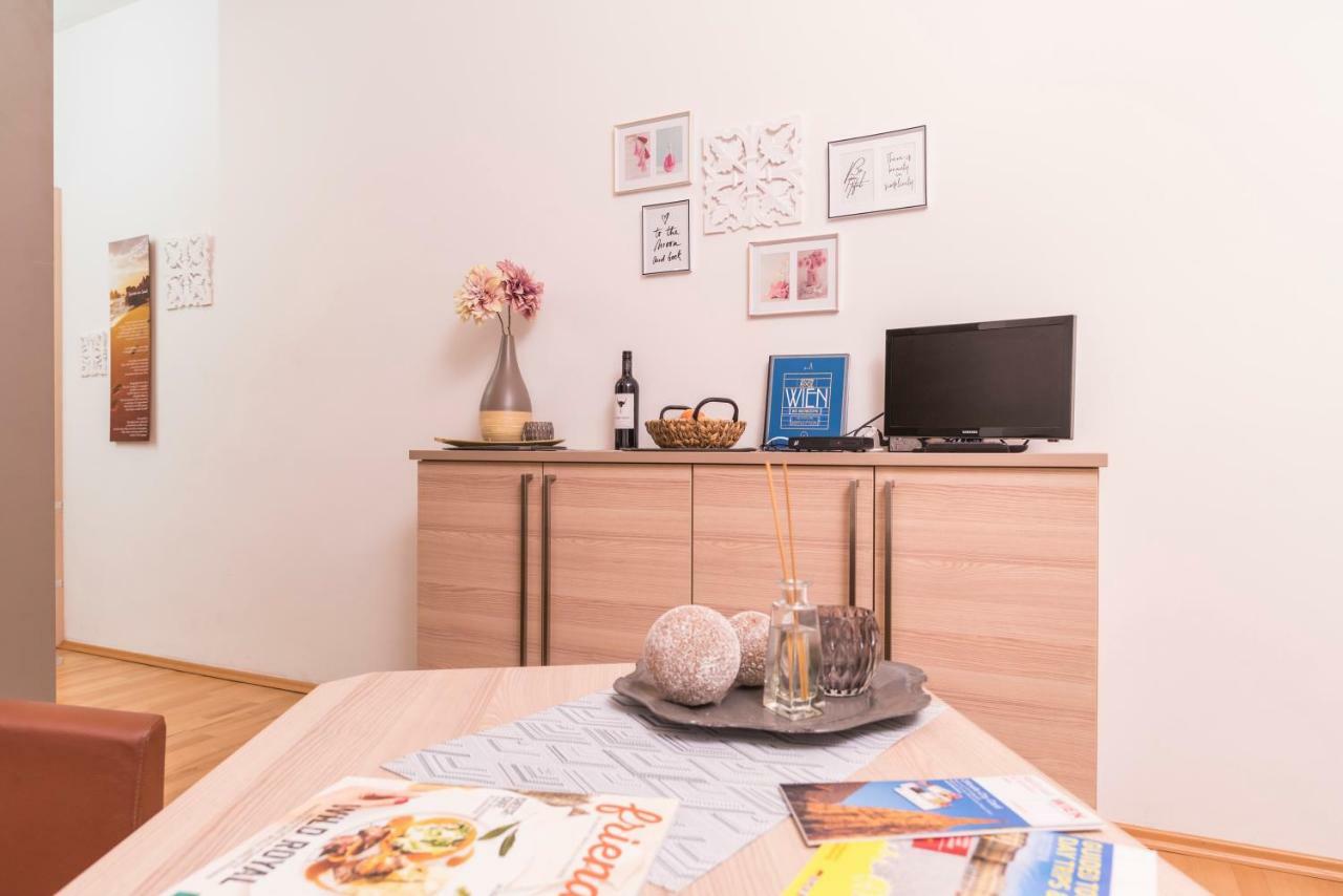 Tiny Hideaway Appartement Wenen Buitenkant foto