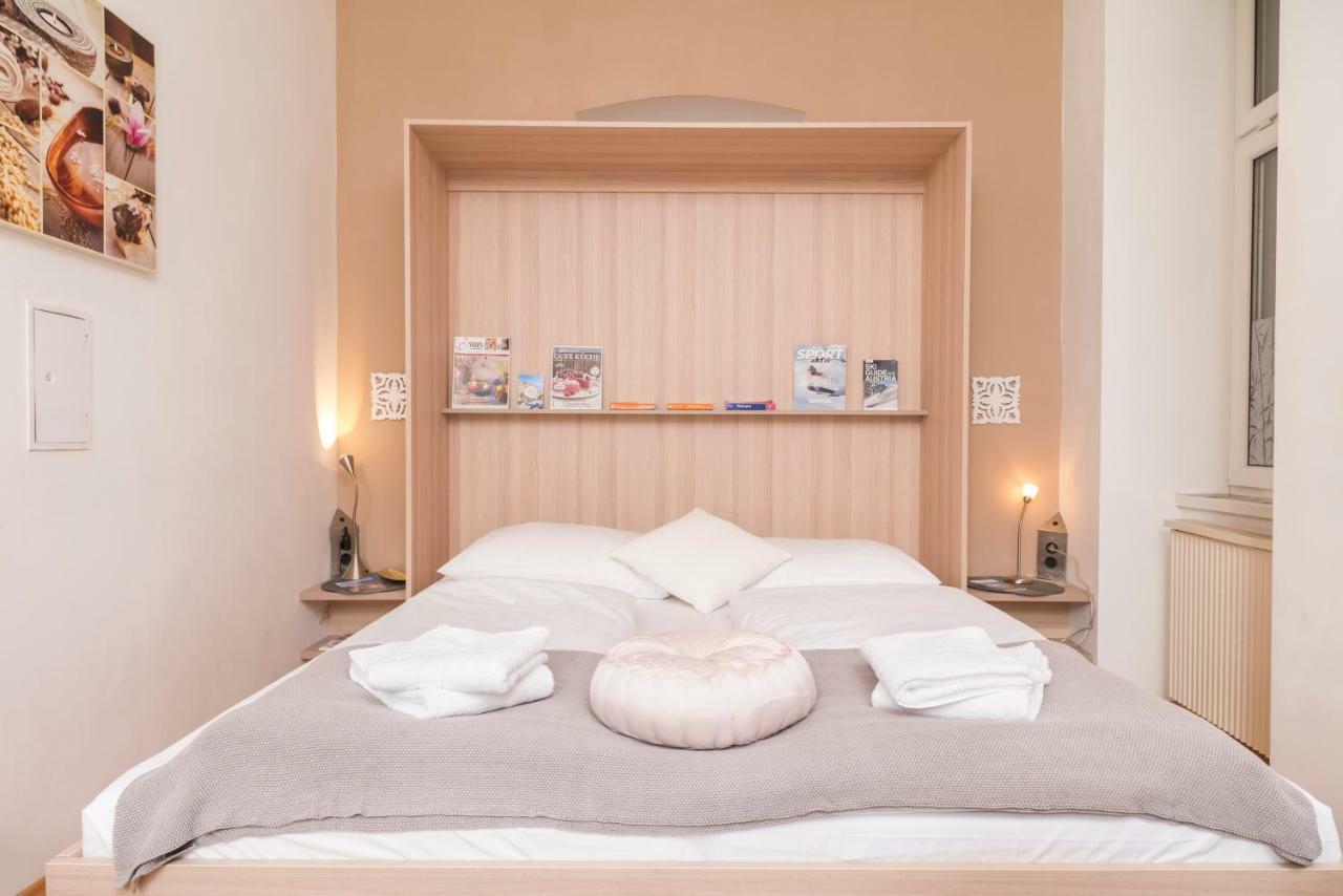 Tiny Hideaway Appartement Wenen Buitenkant foto