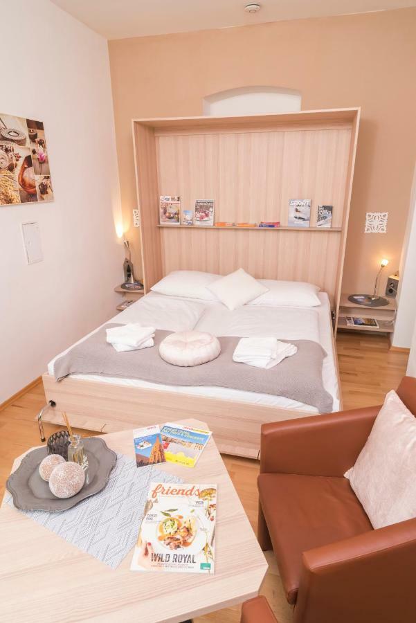 Tiny Hideaway Appartement Wenen Buitenkant foto